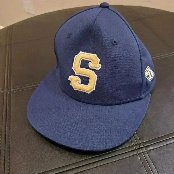 The Game Pro Gametek II Men's Navy w White S & Bird Patch Flex-Fit Baseball Cap - Picture 2 of 9